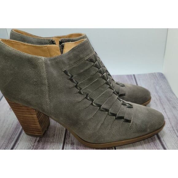 Franco Sarto Women's Dimona Boot Size 8 Block Heel Gray Suede Woven Slits - Picture 1 of 8